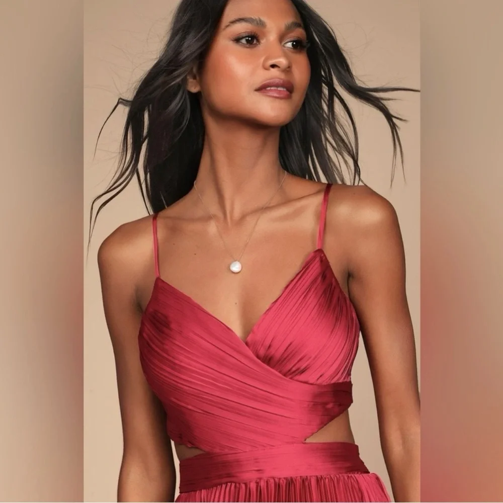 NWOT Lulus Got the Glam Wine Red Pleated Cutout Maxi Dress - Picture 4 of 9